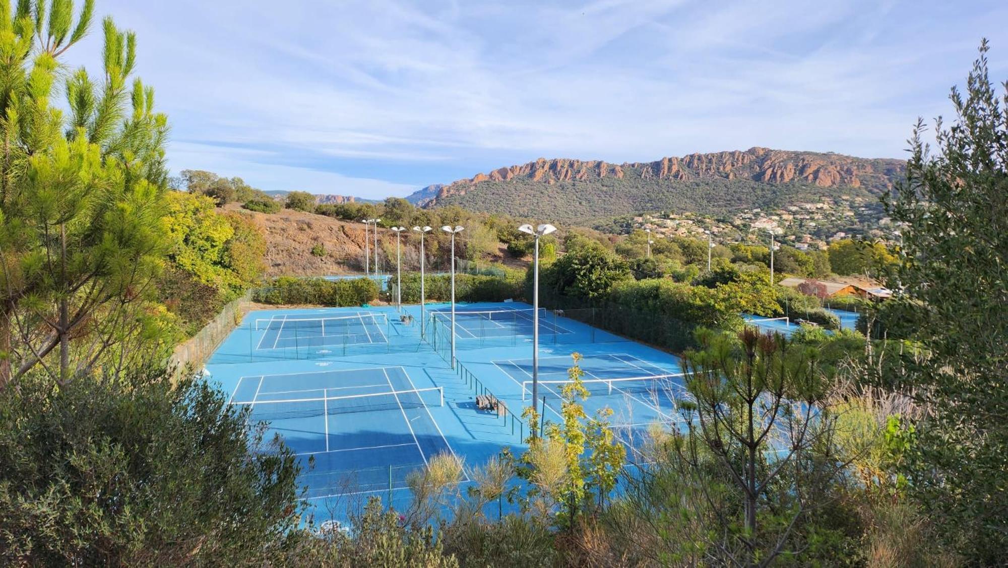Saint-Raphael- Vue Mer Et Massif De L'Esterel Екстер'єр фото
